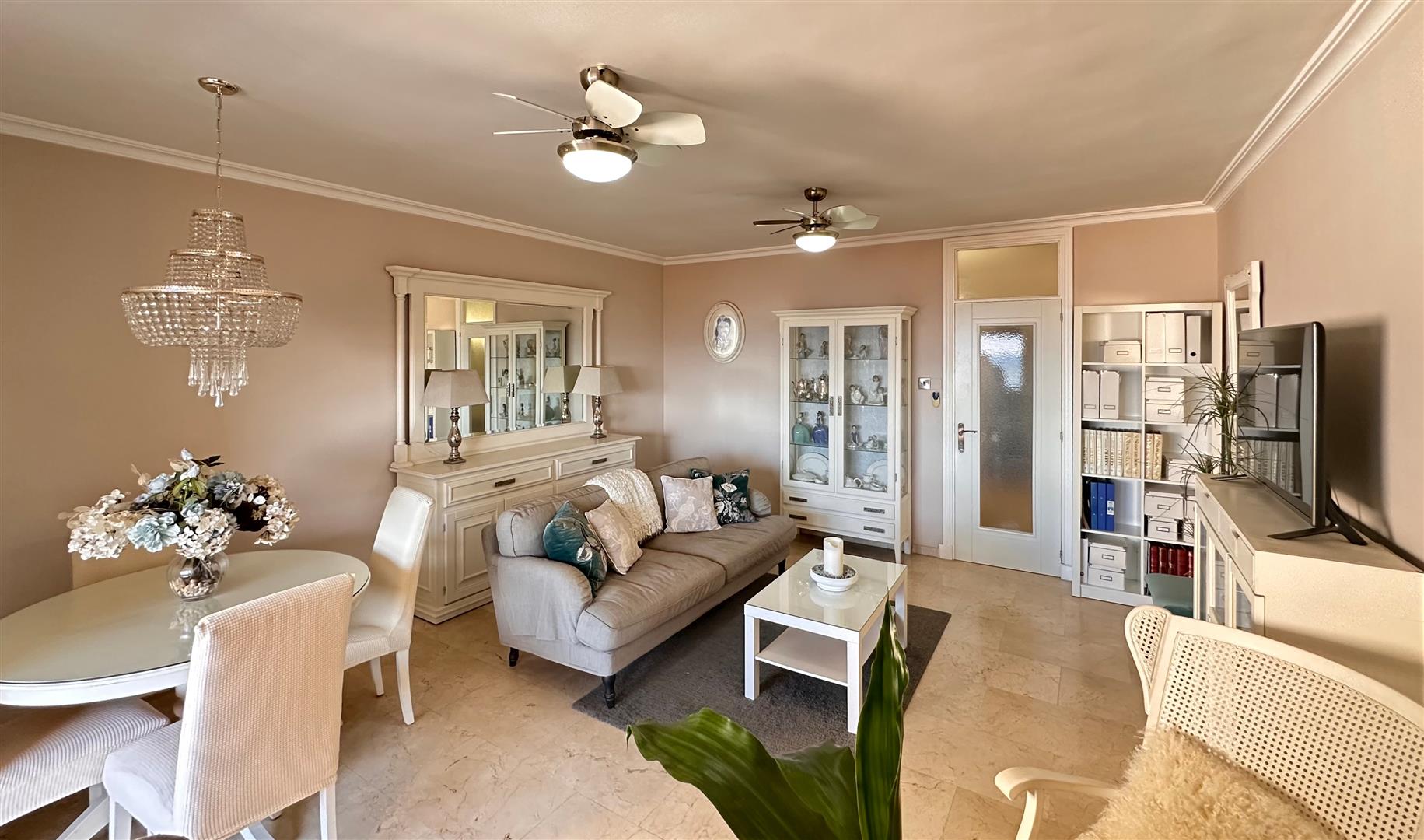 Image of Apartment - 2 Bedrooms - 2 Bathrooms for Sale in Gardiner's View-Gibraltar, Image 8
